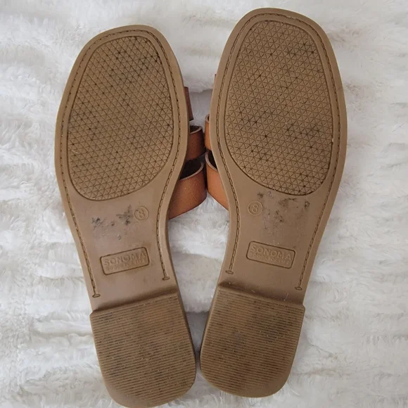 Sonoma Women's Tan Slide Sandals - Picture 2 of 3